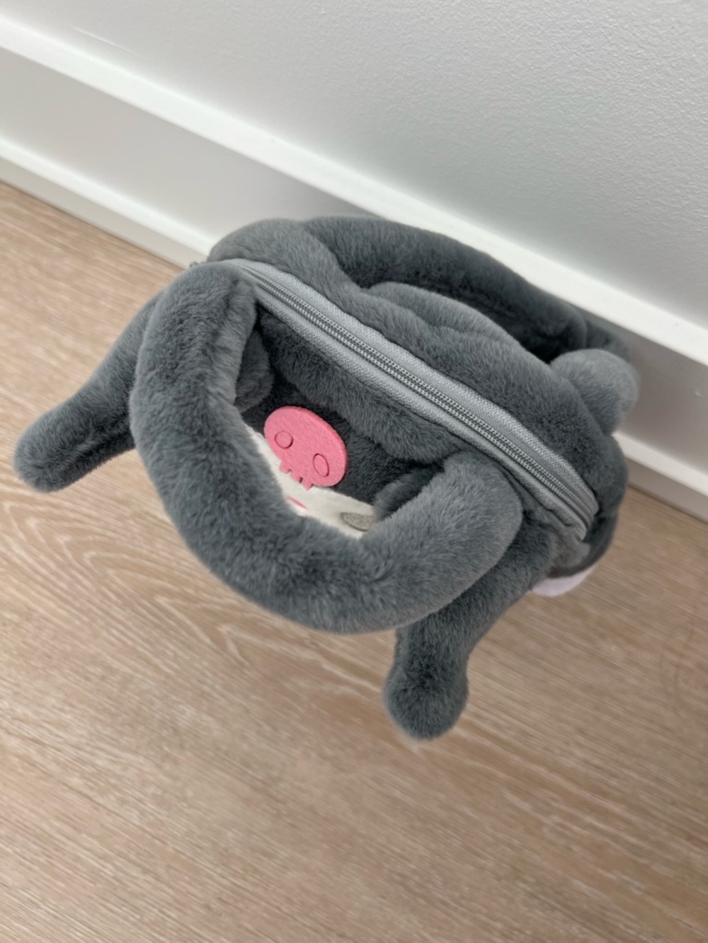 Kuromi Sanrio Mini Plush Handbag - Picture 4 of 10